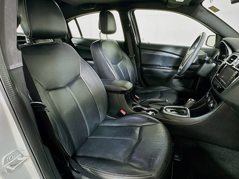 2012 Chrysler 200 Limited