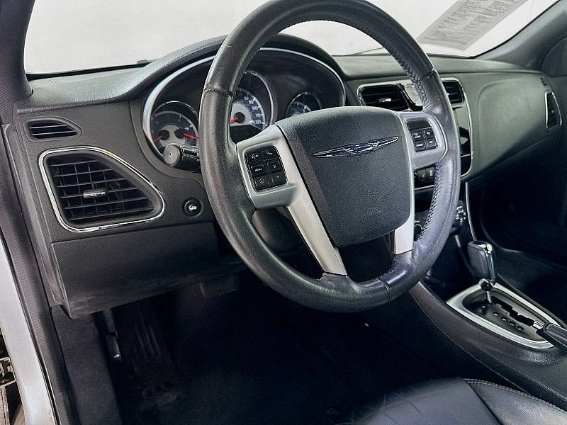 2012 Chrysler 200 Limited