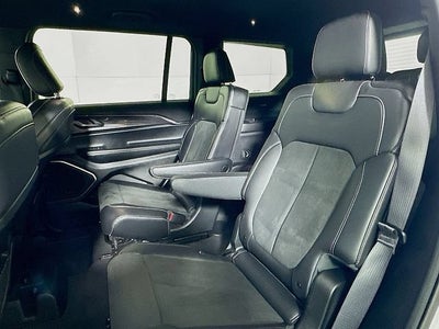 2022 Jeep Grand Cherokee L Altitude