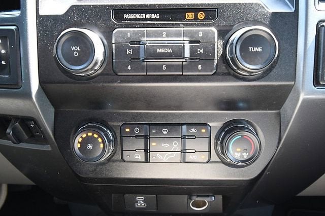2022 Ford Super Duty F-350 SRW XL