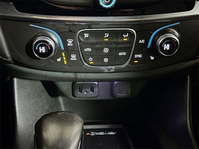 2022 Chevrolet Traverse LT Leather