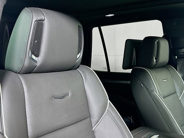 2026 Cadillac Escalade Luxury - Photo 14
