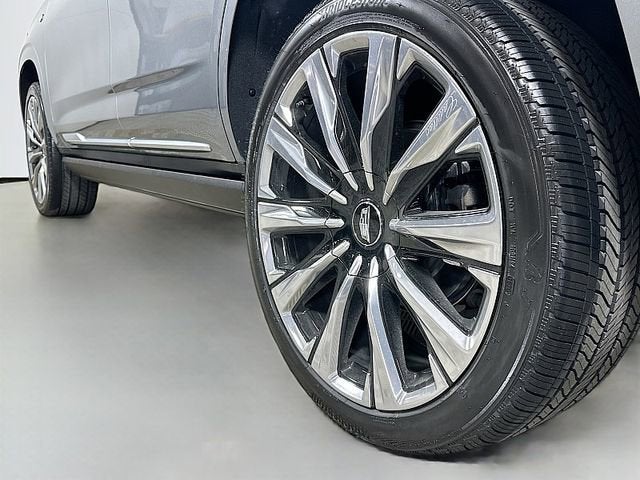 2026 Cadillac Escalade Luxury - Photo 9
