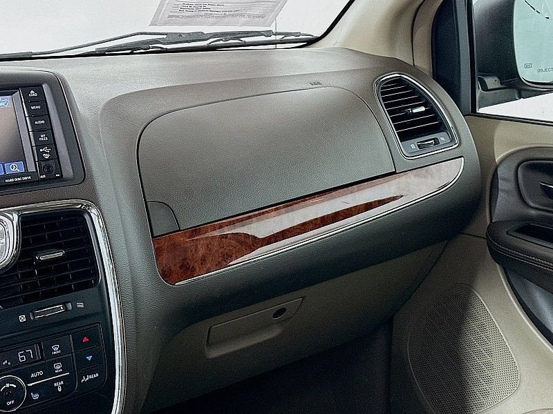 2013 Chrysler Town & Country Limited