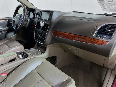2013 Chrysler Town & Country Limited