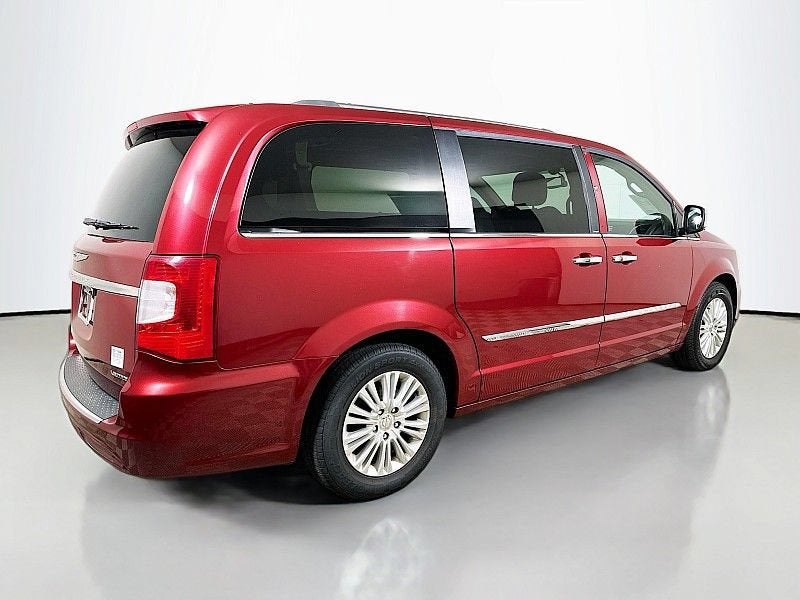 2013 Chrysler Town & Country Limited
