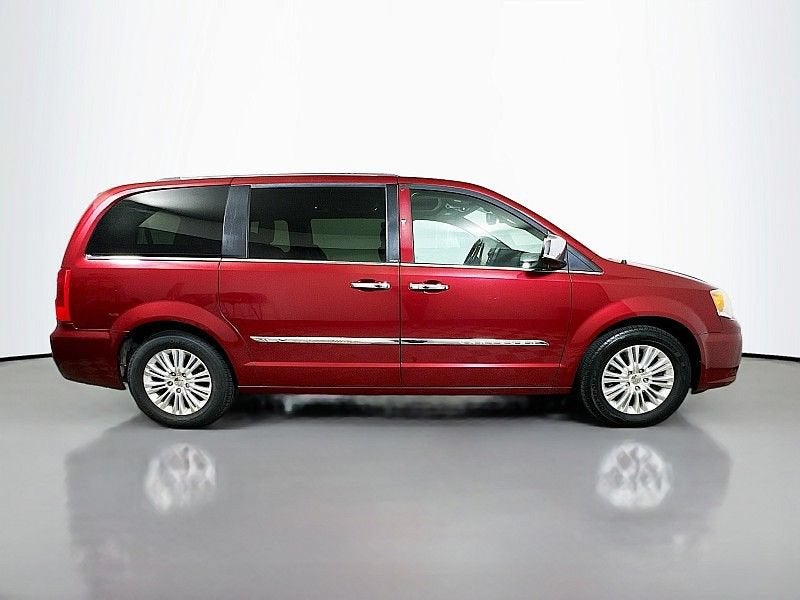 2013 Chrysler Town & Country Limited