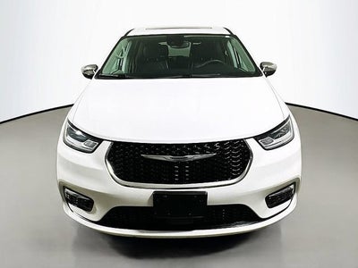 2023 Chrysler Pacifica Hybrid Limited