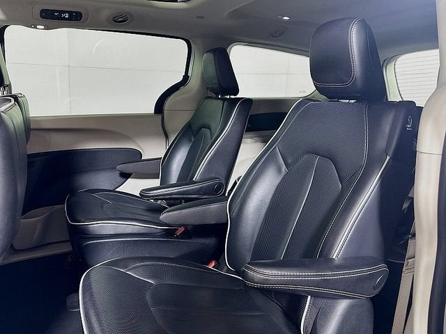 2023 Chrysler Pacifica Hybrid Limited