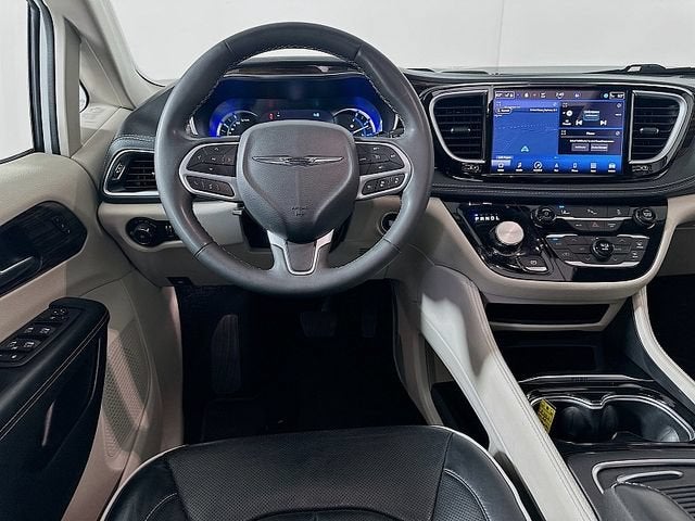 2023 Chrysler Pacifica Hybrid Limited