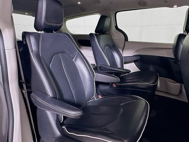2023 Chrysler Pacifica Hybrid Limited
