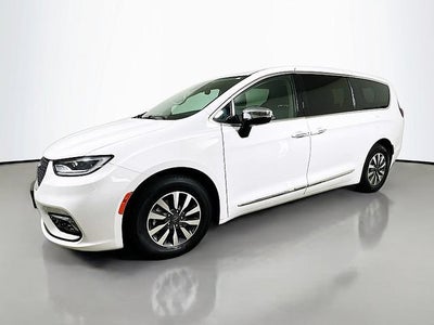 2023 Chrysler Pacifica Hybrid Limited