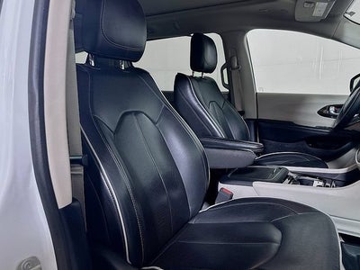 2023 Chrysler Pacifica Hybrid Limited