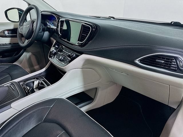 2023 Chrysler Pacifica Hybrid Limited