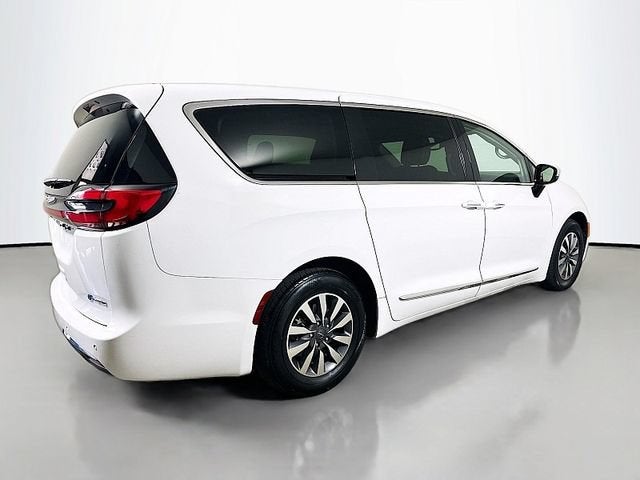 2023 Chrysler Pacifica Hybrid Limited