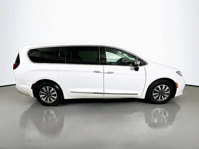 2023 Chrysler Pacifica Hybrid Limited