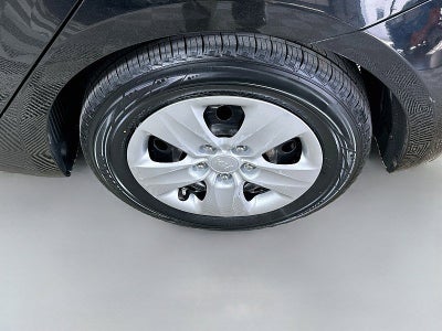 2017 Kia Forte5 LX