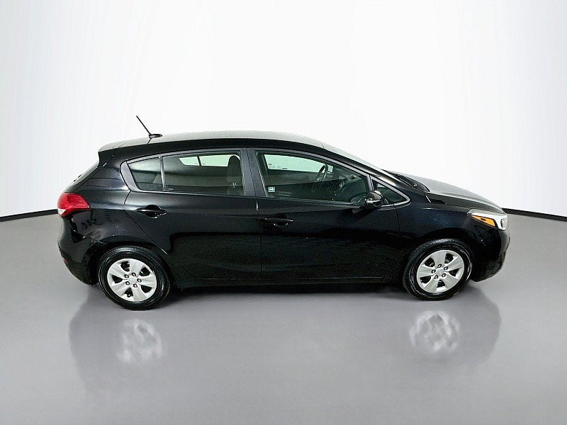 2017 Kia Forte5 LX