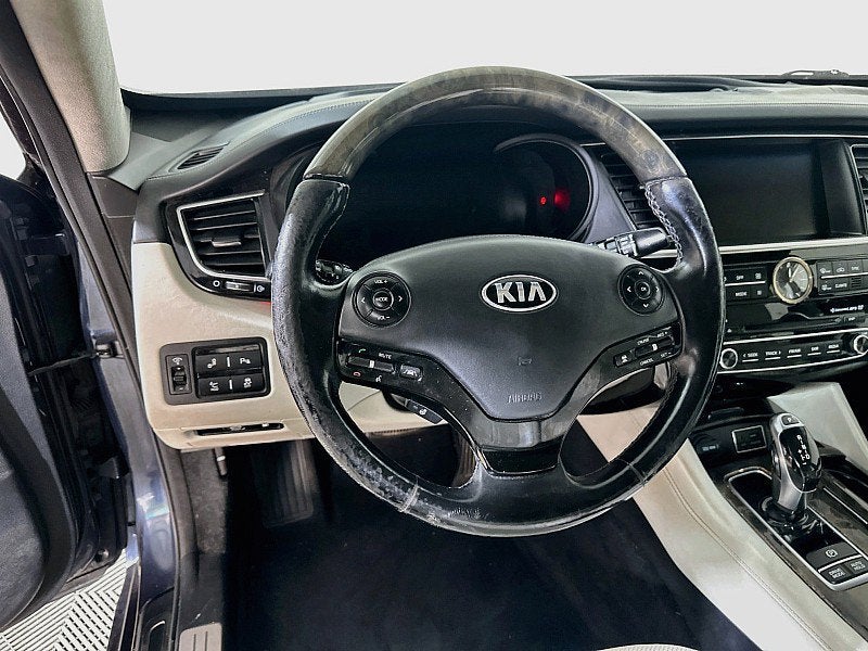 2015 Kia K900 Luxury