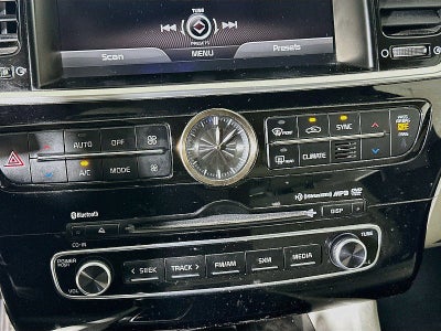 2015 Kia K900 Luxury