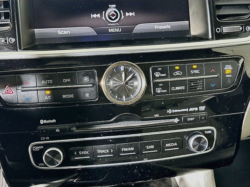 2015 Kia K900 Luxury
