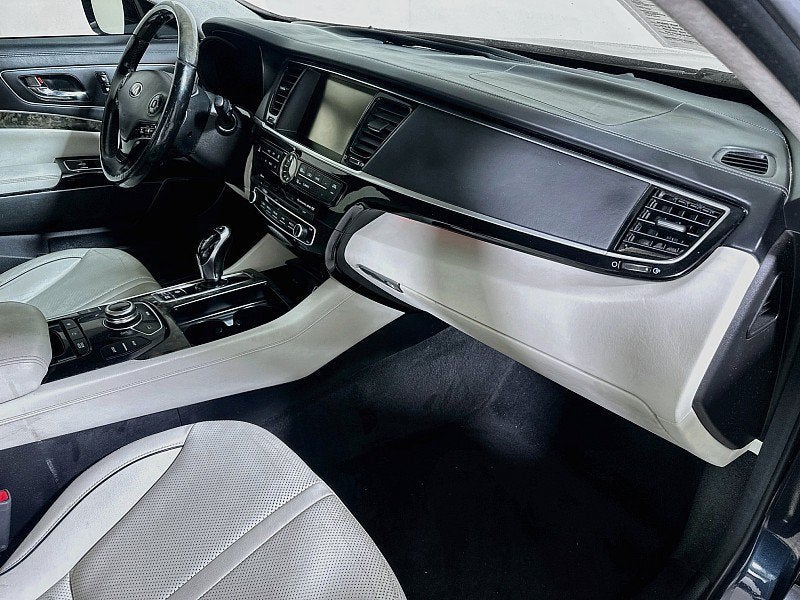 2015 Kia K900 Luxury
